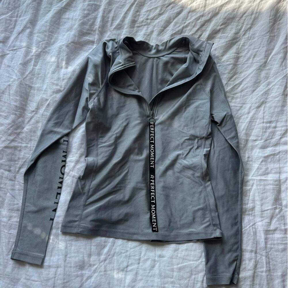 Perfect moment gray zip up